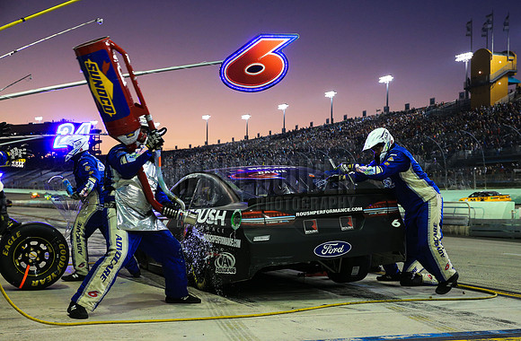 NASCAR 2017: Homestead-Miami NOV 19
