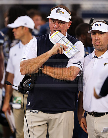 NCAA Football 2017: Charlotte vs Florida Intl SEP 30